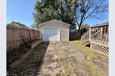 124 W 32nd Street, Lorain, OH 44055 - Photo 15