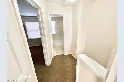 818-824 S Central Drive, Lorain, OH 44052 - Photo 5