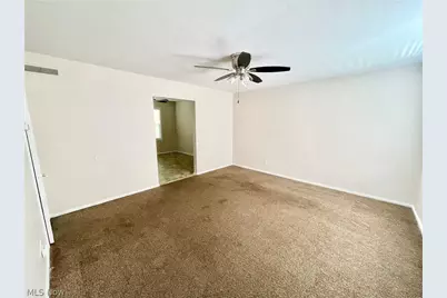 818-824 S Central Drive, Lorain, OH 44052 - Photo 9