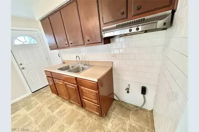 818-824 S Central Drive, Lorain, OH 44052 - Photo 17