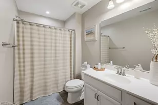1626 Mud Brk Ln, Akron, OH 44313 - Photo 23