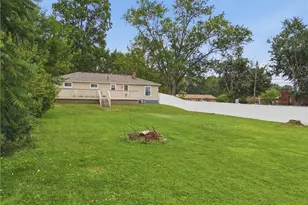 6330 Peach St, Louisville, OH 44641 - Photo 13