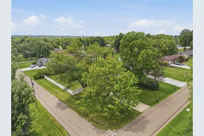 6330 Peach Street, Louisville, OH 44641 - Photo 7