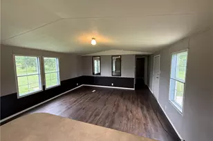 21636 Meadow Dr, West Lafayette, OH 43845 - Photo 5