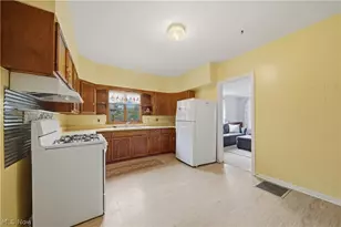 143 E Highland Ave, Ravenna, OH 44266 - Photo 13