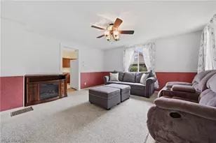 143 E Highland Ave, Ravenna, OH 44266 - Photo 5
