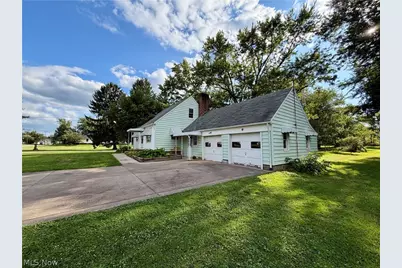 4111 Broadway Avenue NE, Louisville, OH 44641 - Photo 3