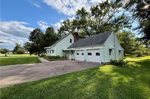 4111 Broadway Ave NE, Louisville, OH 44641 - Photo 3