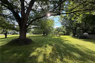 4111 Broadway Ave NE, Louisville, OH 44641 - Photo 5
