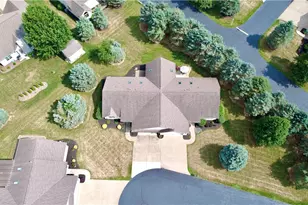 1012 Meadow Dr NW, Strasburg, OH 44680 - Photo 9