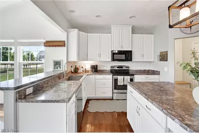 515 Mitchell Court, LaGrange, OH 44050 - Photo 5