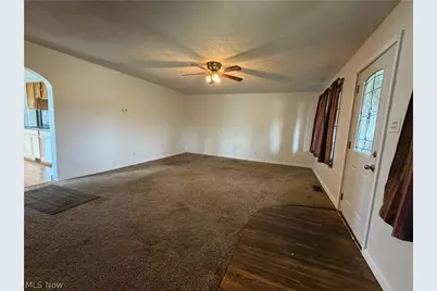 296 W Pennsylvania Avenue, Sebring, OH 44672 - Photo 9