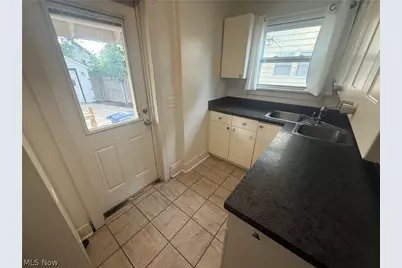 1422 Elder Avenue, Akron, OH 44301 - Photo 11