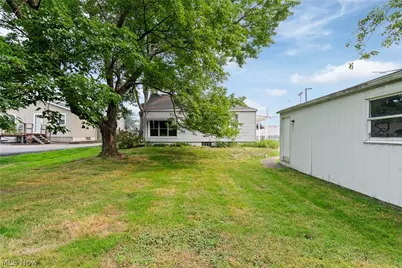 608 Applegrove Street NW, North Canton, OH 44720 - Photo 31