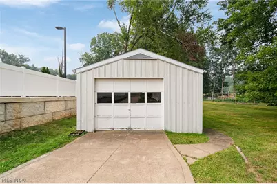 608 Applegrove Street NW, North Canton, OH 44720 - Photo 29