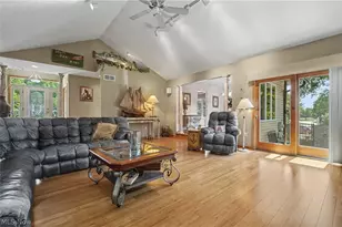 40 W Maple Dr, Seville, OH 44273 - Photo 3