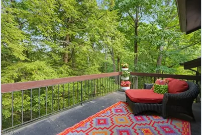 944 Trimble Place, Sagamore Hills, OH 44067 - Photo 25