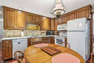805 Fair Oaks Ave SW, North Canton, OH 44720 - Photo 7