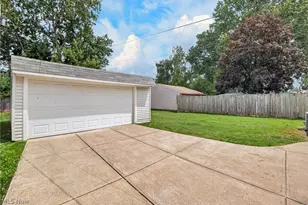 6907 Greenleaf Ave, Loveland, OH 44130 - Photo 37