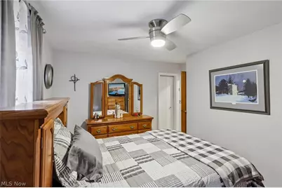 394 E Park Avenue, Barberton, OH 44203 - Photo 15