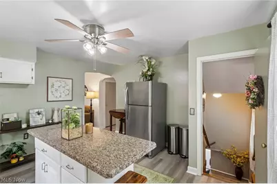 394 E Park Avenue, Barberton, OH 44203 - Photo 11