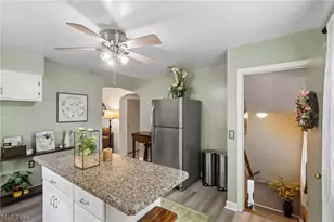 394 E Park Ave, Barberton, OH 44203 - Photo 11