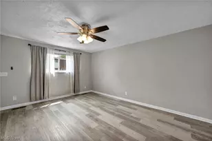 2555 Shakespeare Ln, Avon, OH 44011 - Photo 9