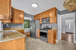 3678 Lynnfield Rd, Huber Heights, OH 44122 - Photo 21
