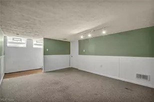3678 Lynnfield Rd, Huber Heights, OH 44122 - Photo 37
