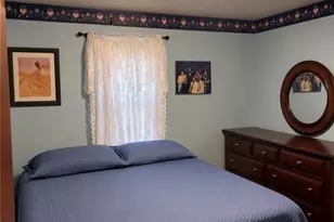 910 E 14th St, Ashtabula, OH 44004 - Photo 5