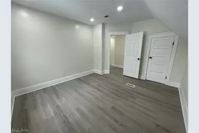 9703 Elwell Avenue, Loveland, OH 44104 - Photo 29