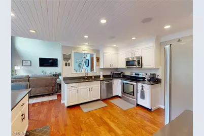 2450 Fairchild Circle NW, Uniontown, OH 44685 - Photo 9