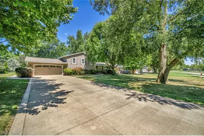 3665 Russett Drive, Grandview Heights, OH 44147 - Photo 3