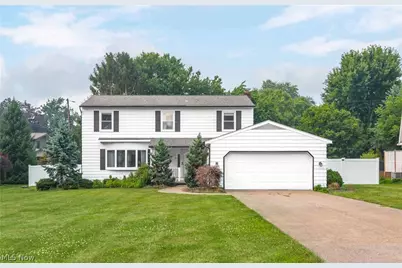 181 Crestview Drive, Elyria, OH 44035 - Photo 1