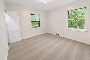 19208 Chagrin, Huber Heights, OH 44122 - Photo 15