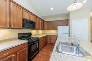 8541 Alexis Dr, Macedonia, OH 44056 - Photo 9