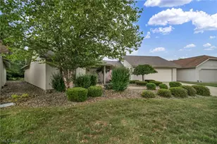 32668 Deerspring Ct, North Ridgeville, OH 44039 - Photo 5
