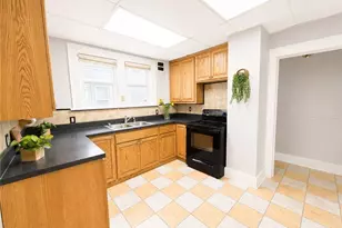 684 Dayton St, Akron, OH 44310 - Photo 19