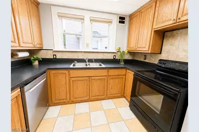 684 Dayton Street, Akron, OH 44310 - Photo 15