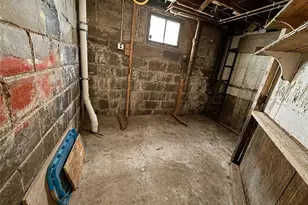 684 Dayton St, Akron, OH 44310 - Photo 31