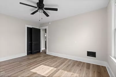 725 S 4th Street, Martins Ferry, OH 43935 - Photo 23