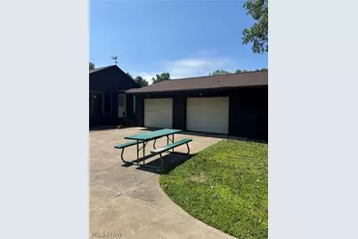 36349 S Riverview Drive, Eastlake, OH 44095 - Photo 9