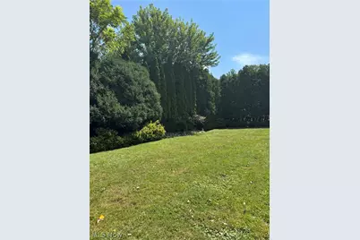 36349 S Riverview Drive, Eastlake, OH 44095 - Photo 11