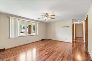 5059 Broadview St NE, Louisville, OH 44641 - Photo 7