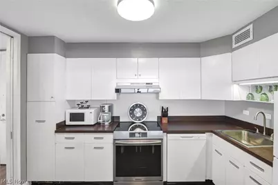 12700 Lake Avenue #2603, Oakwood, OH 44107 - Photo 5
