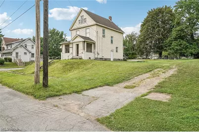 640 Broadway Avenue, Youngstown, OH 44510 - Photo 1