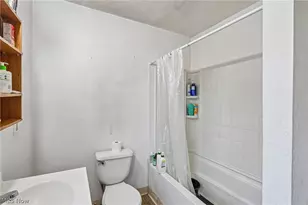 640 Broadway Ave, Youngstown, OH 44510 - Photo 11