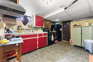 121 E Ralston Ave, Akron, OH 44301 - Photo 25