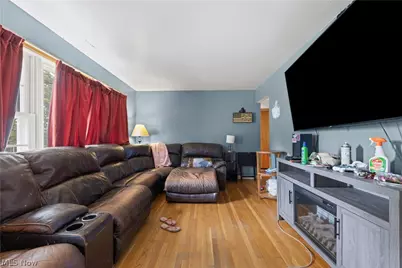121 E Ralston Avenue, Akron, OH 44301 - Photo 5