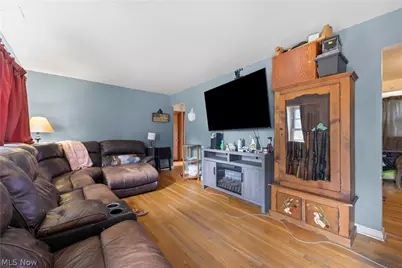 121 E Ralston Avenue, Akron, OH 44301 - Photo 7